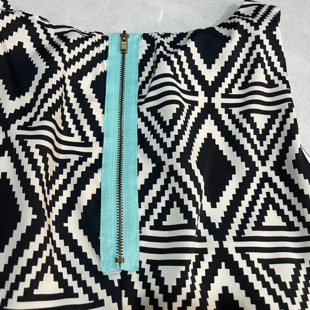 Coveted Clothing Sleeveless A-Line Dress Geometric Black White - Picture 2 of 6